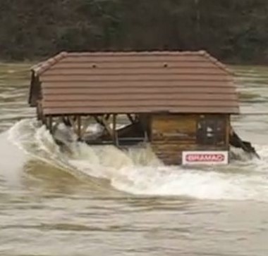 la DRINA en crue...