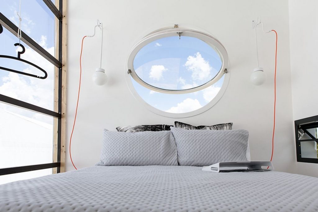 Pod-iDLADLA-mezzanine-bedroom-photographed-by-Brett-Rubin