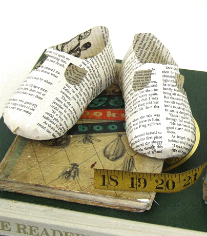 baby-book-shoe transparent