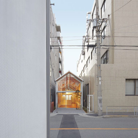 dezeen_Ogimachi-Global-Dispensing-Pharmacy-by-TKY-Japan-2