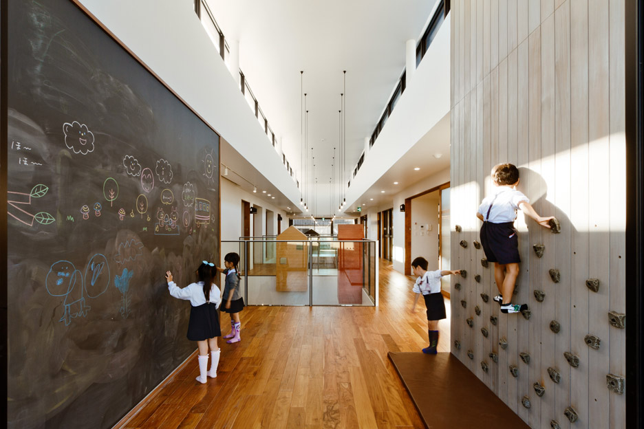 kindergarten-an-hibinosekkei-youji-no-shiro-kanagawa-japan_dezeen_936_9