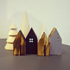 madam Stoltz petite maison bois 4 modèles 5€ pièce